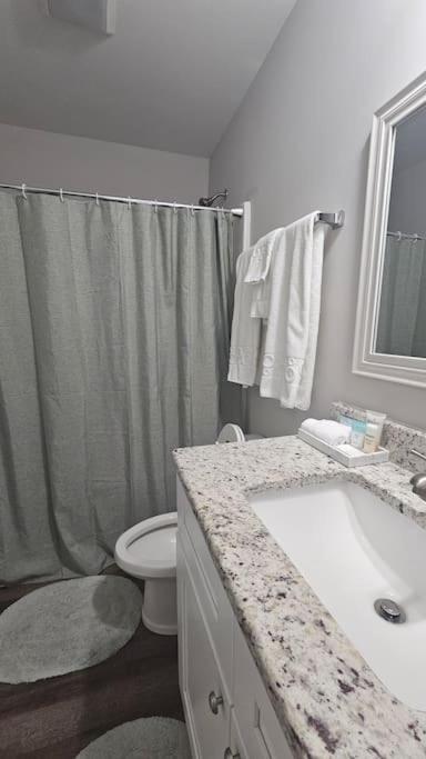 Gorgeous 3 Bedroom Home With Cable Tv In All Rooms & Free Wi-Fi コンコード エクステリア 写真