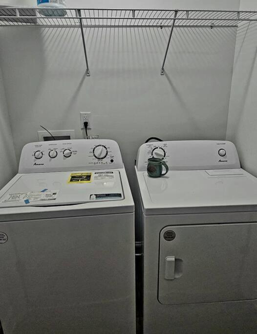 Gorgeous 3 Bedroom Home With Cable Tv In All Rooms & Free Wi-Fi コンコード エクステリア 写真