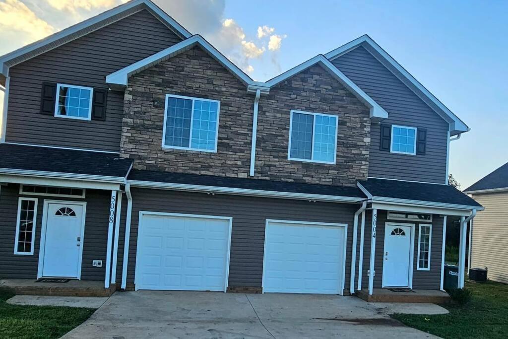 Gorgeous 3 Bedroom Home With Cable Tv In All Rooms & Free Wi-Fi コンコード エクステリア 写真